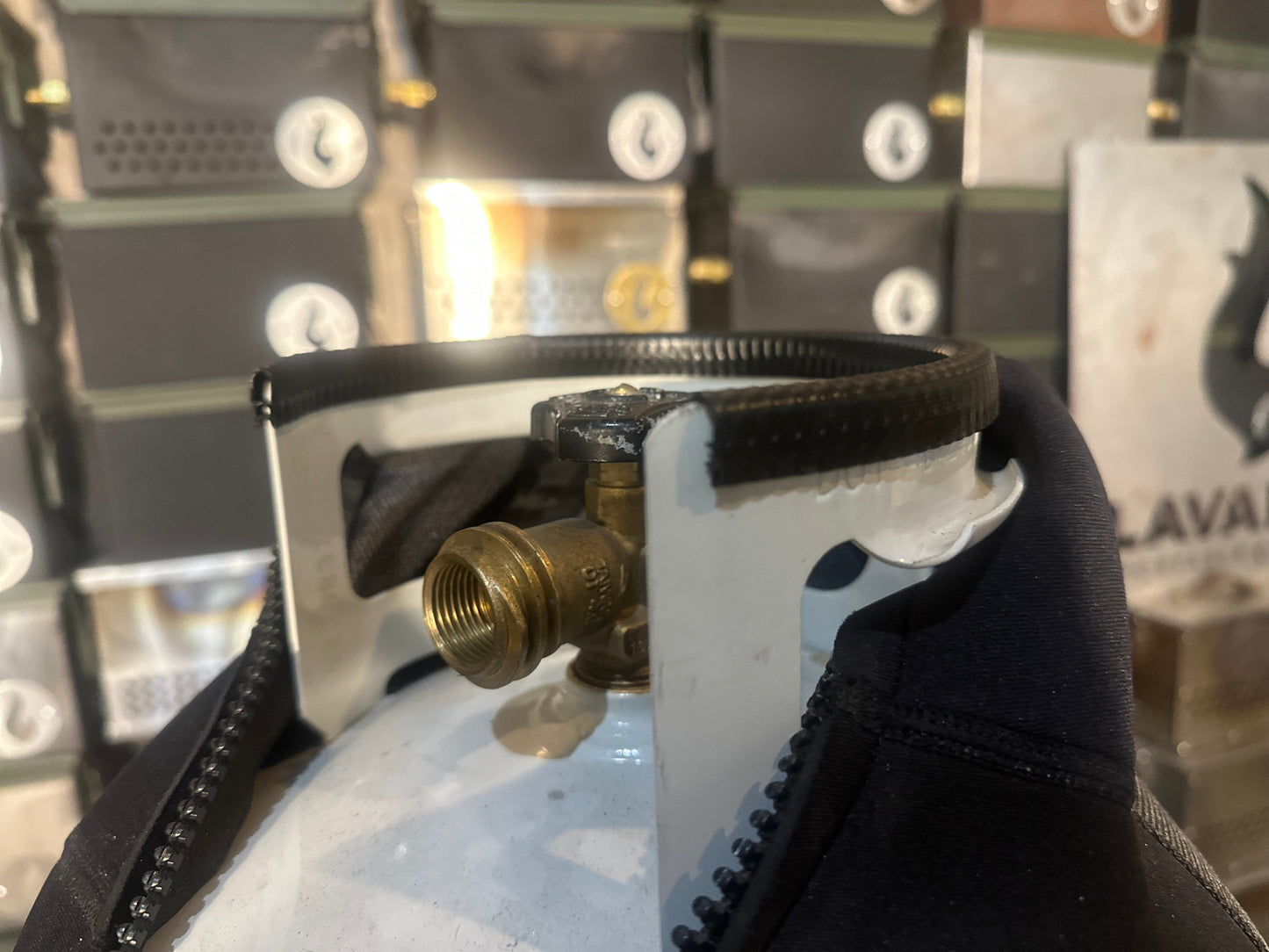 Burt's Tank Top: 20 Pound Propane Tank Insulator and Carrier